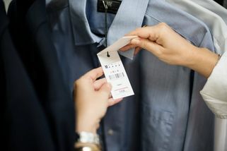 Radši nové než ze „sekáče“. Víc Čechů nakupuje nové oblečení, pětina lidí sahá po ultra fast fashion